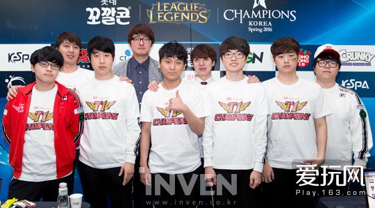 况下表现出 况下表现出