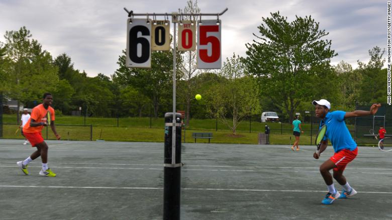 他连续两个 他连续两个